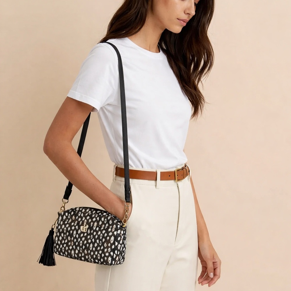 Dena Stylish Black and White Women's Bag, with credit card case like new